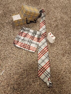 Vintage Burberry Black And Red Tie Set W/matching Pocket Square And Cuff Links